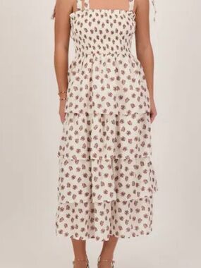NWT tiered Floral Midi Dress in Cream and Dusty Rose